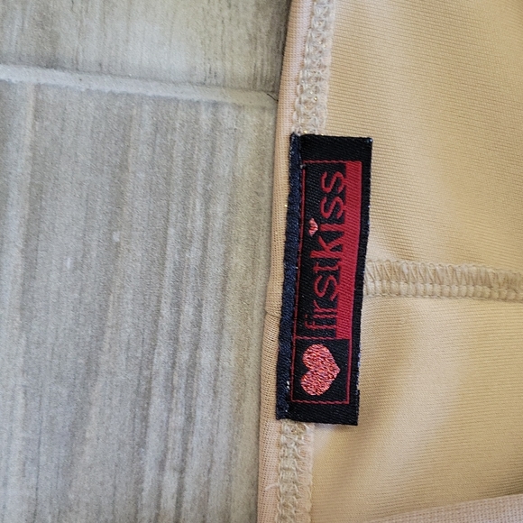 FirstKiss Gold GLITTER dress! - Picture 9 of 10